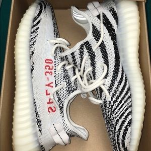 Zebra yeezy 350 v2